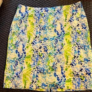 Ann Taylor Floral knee length skirt size 16